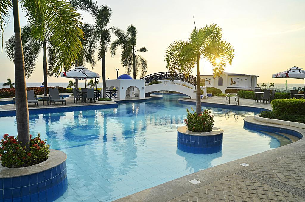 Thunderbird Resorts - Poro Point San Fernando City  Zewnętrze zdjęcie