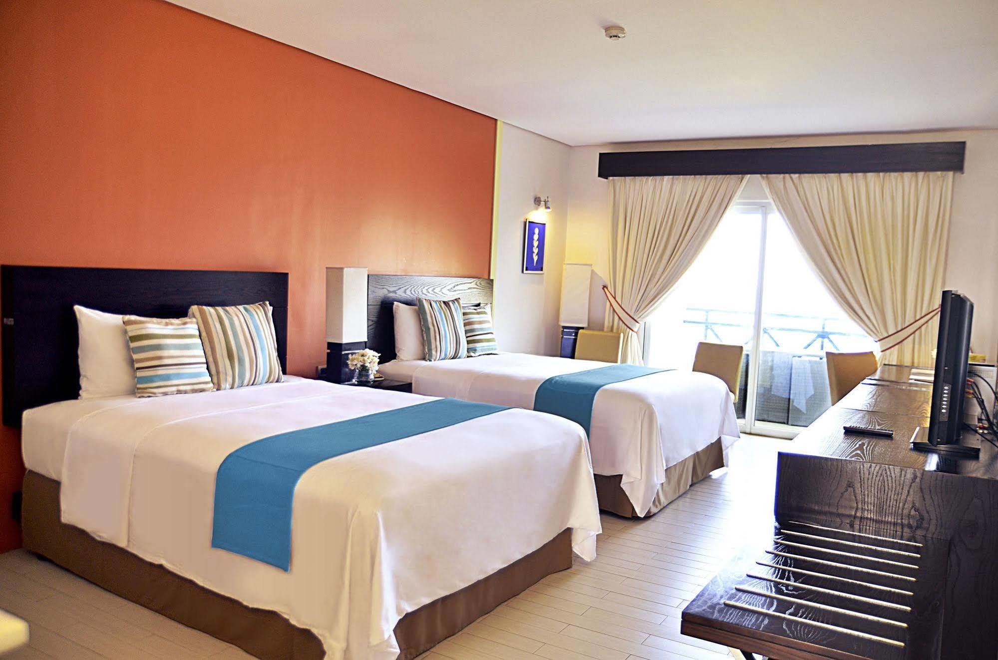 Thunderbird Resorts - Poro Point San Fernando City  Zewnętrze zdjęcie
