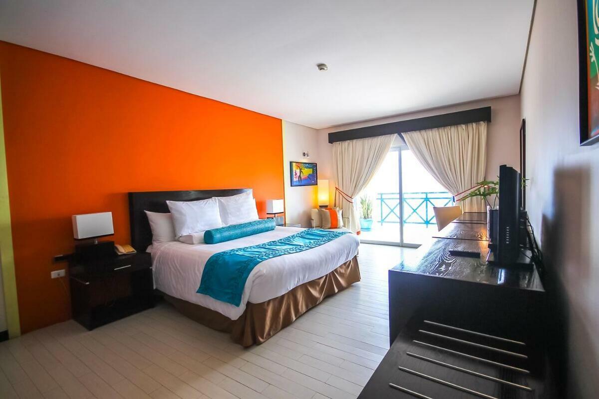 Thunderbird Resorts - Poro Point San Fernando City  Zewnętrze zdjęcie